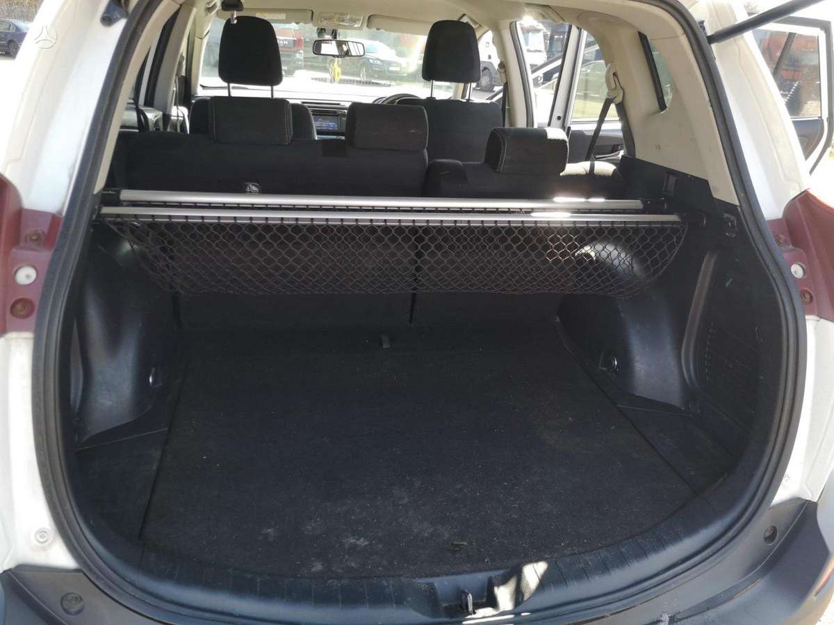 Toyota RAV4 dalimis