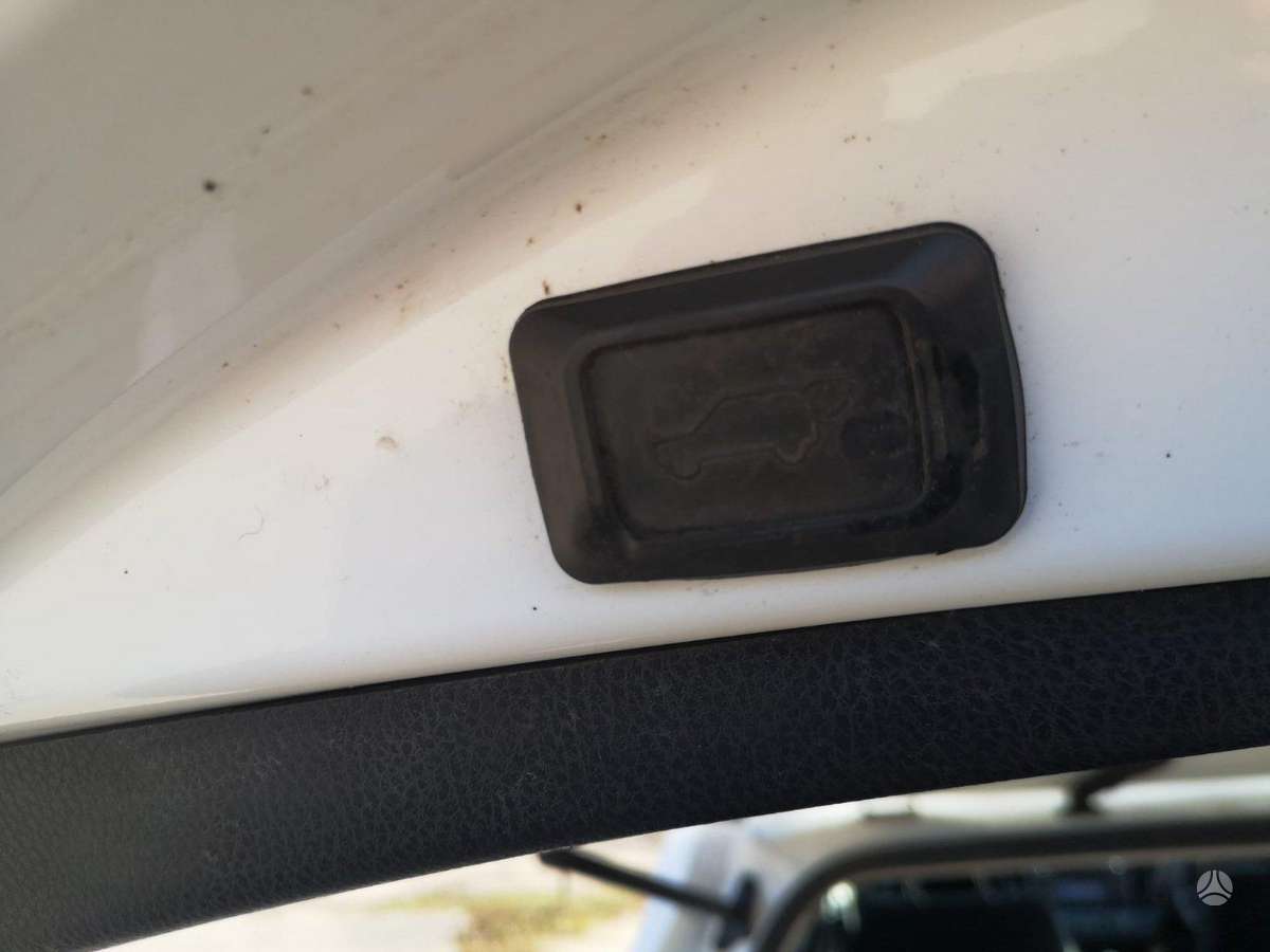 Toyota RAV4 dalimis