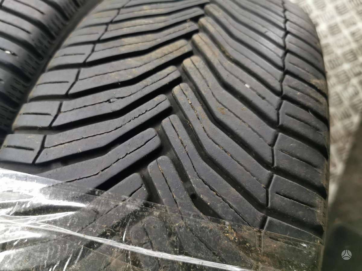 Michelin, universalios 215/70 R17