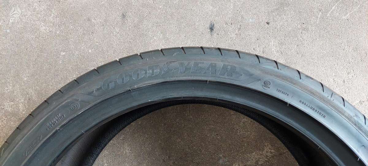 Goodyear, summer 265/35 R21