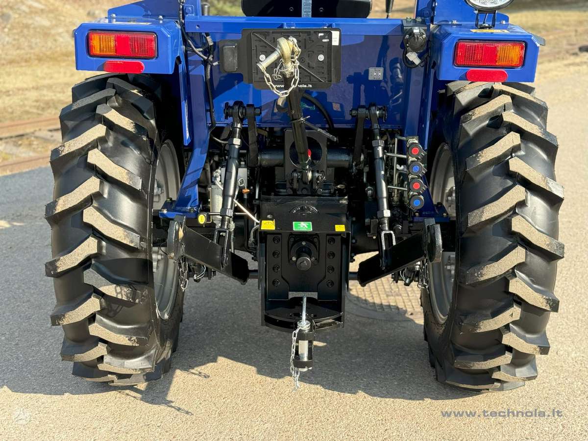 LOVOL M404, tractors