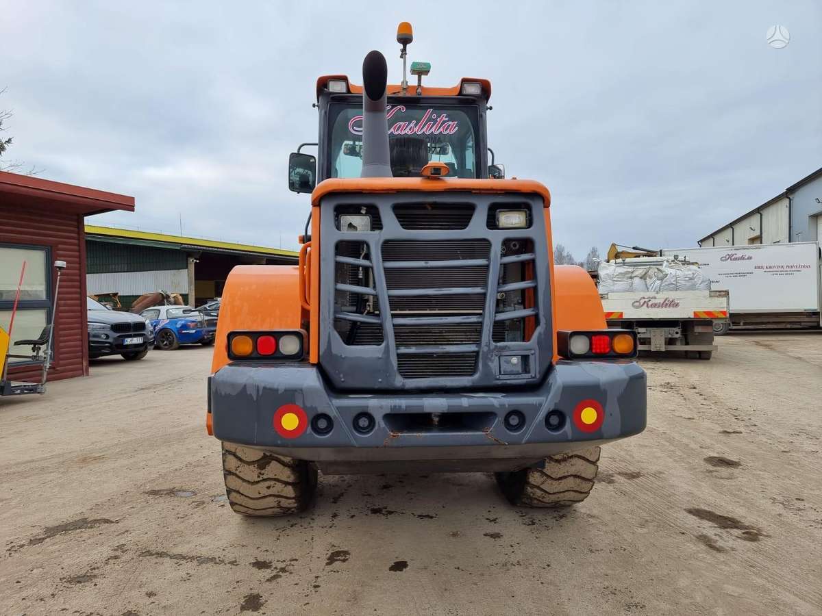 Doosan DL200-3, frontaliniai krautuvai