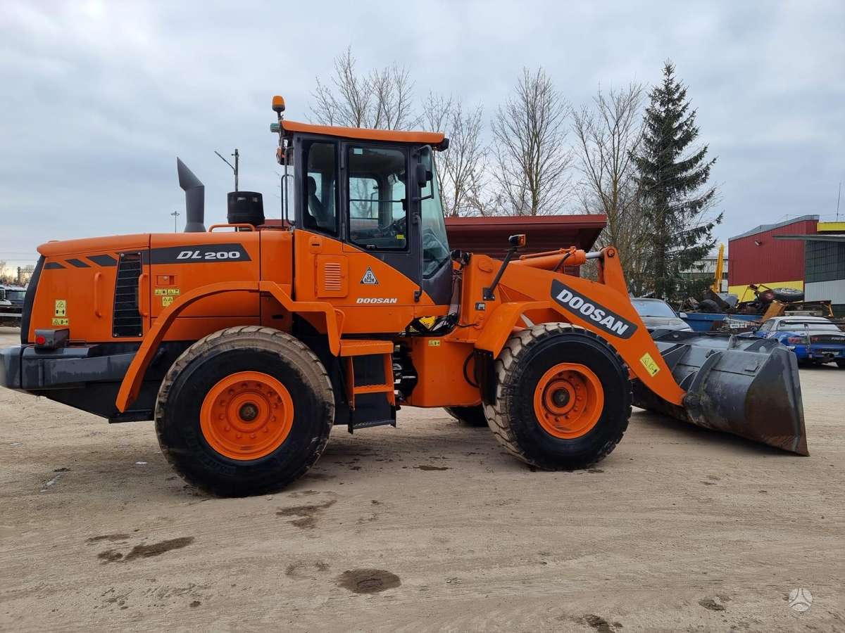 Doosan DL200-3, frontaliniai krautuvai
