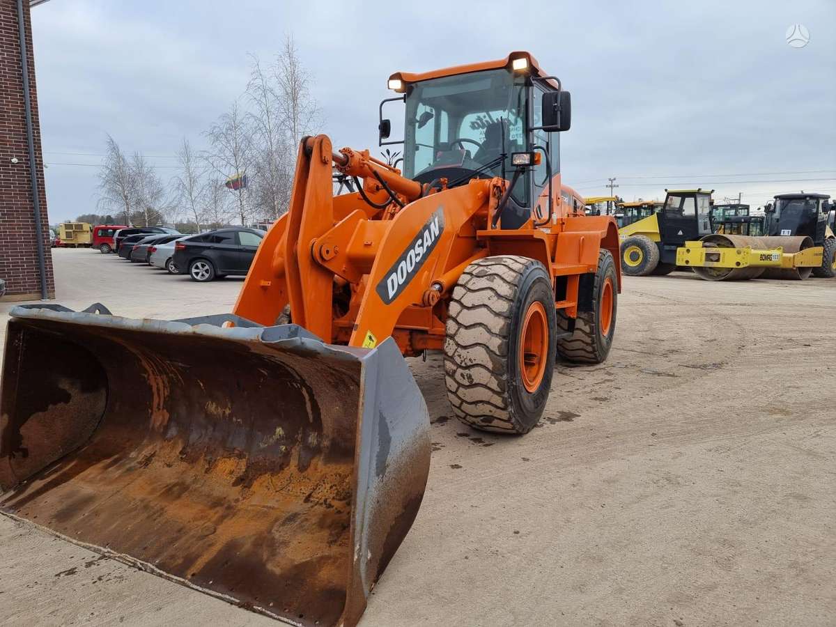 Doosan DL200-3, frontaliniai krautuvai
