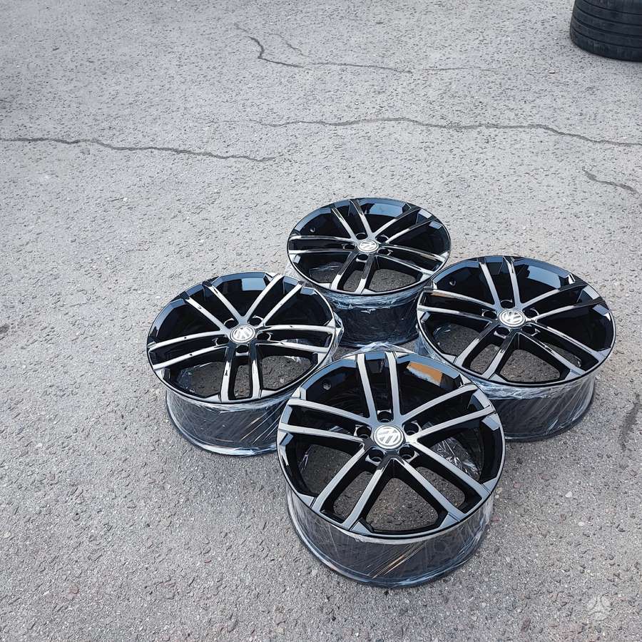 Volkswagen, light alloy, R18