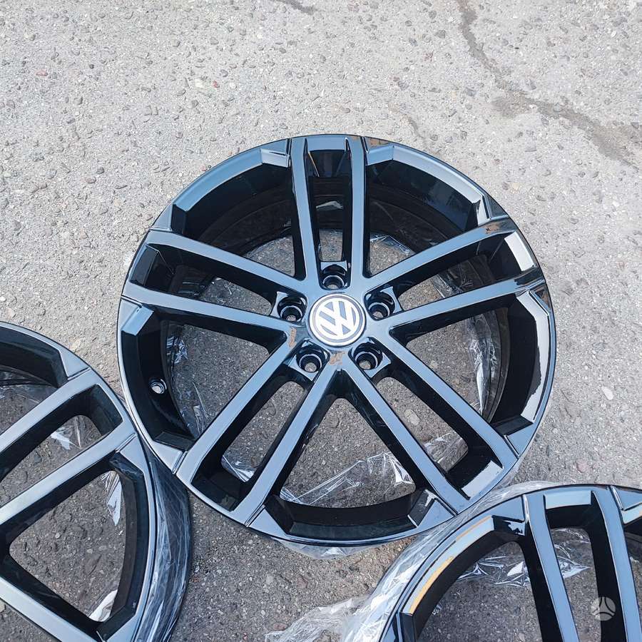 Volkswagen, light alloy, R18