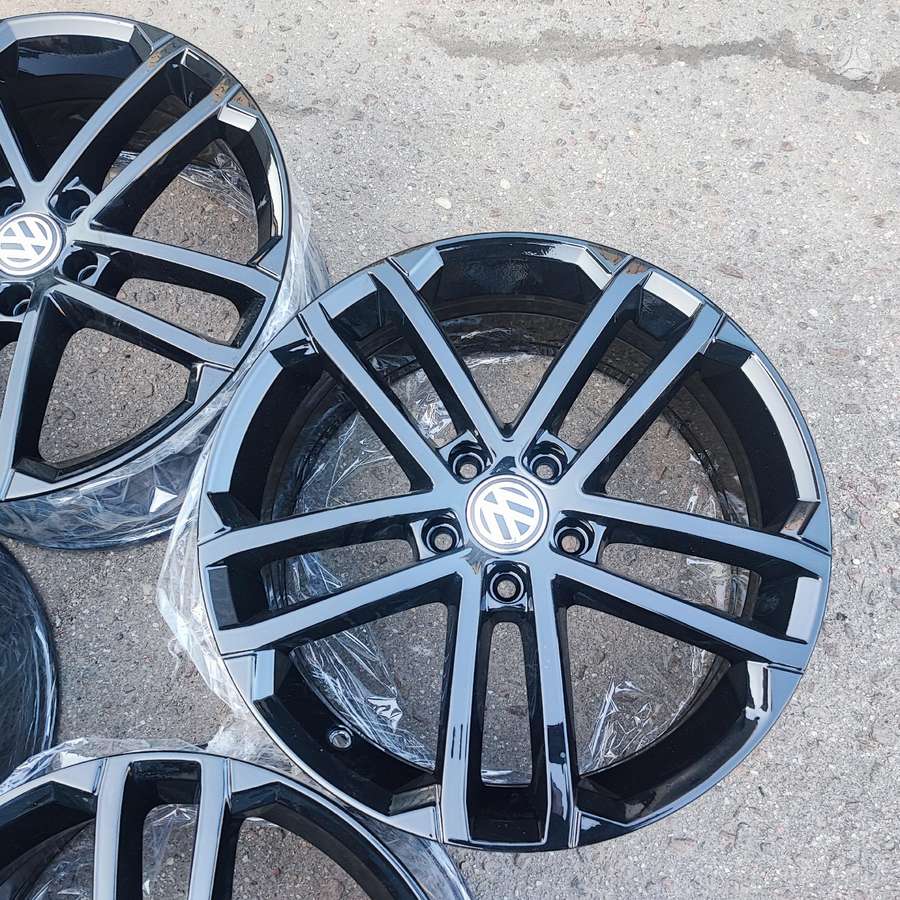 Volkswagen, light alloy, R18