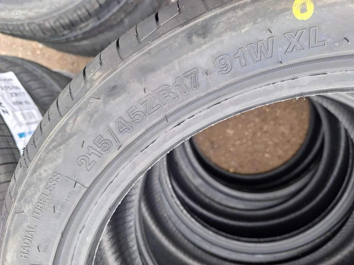 Rockblade, summer 215/45 R17