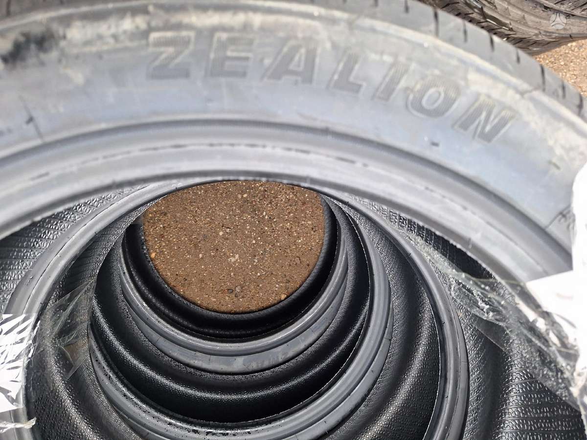 Rockblade, summer 215/45 R17