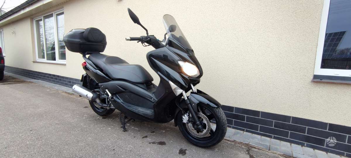 Yamaha X-max 125cc, scooters / mopeds