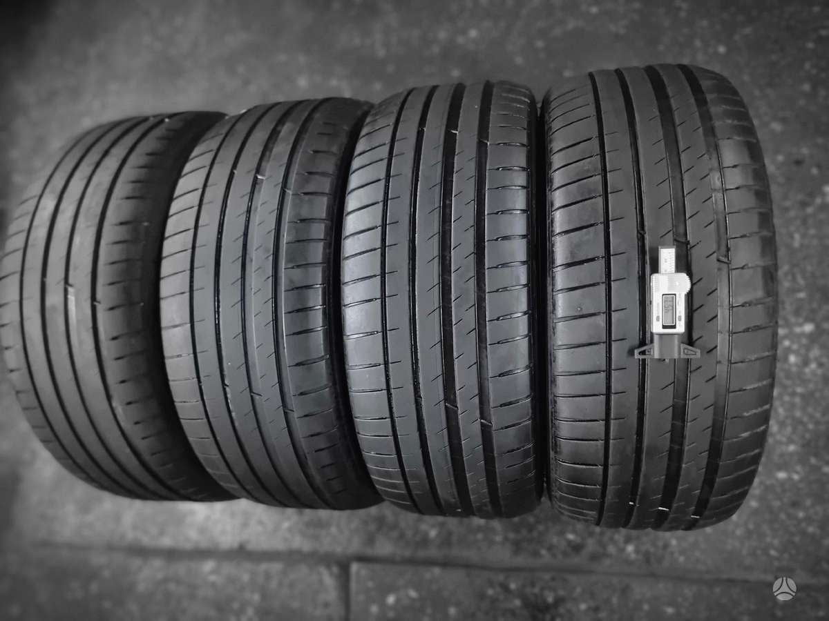 Michelin, vasarinės 235/45 R18