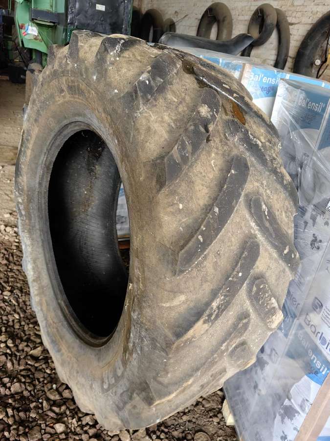 Michelin MICHELIN 650/65R38