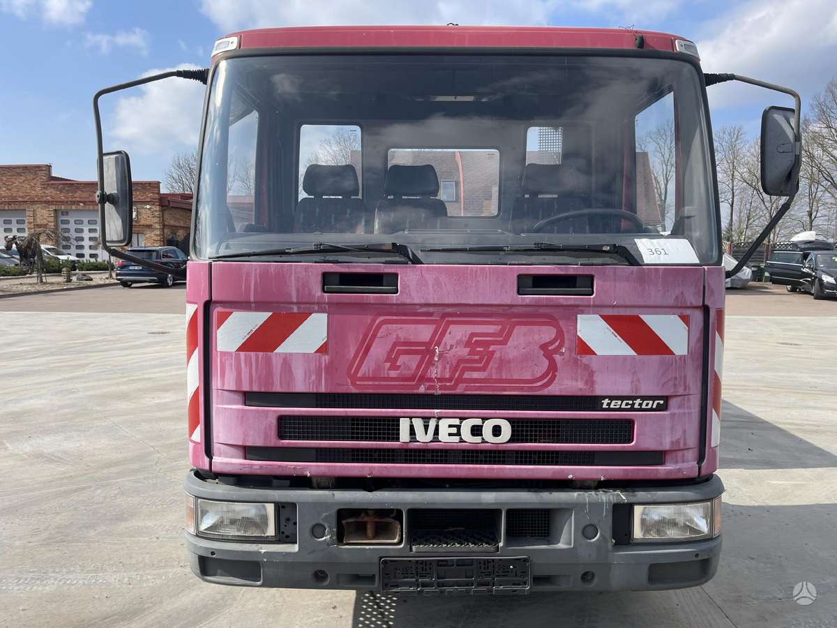 Iveco ML1, bortiniai