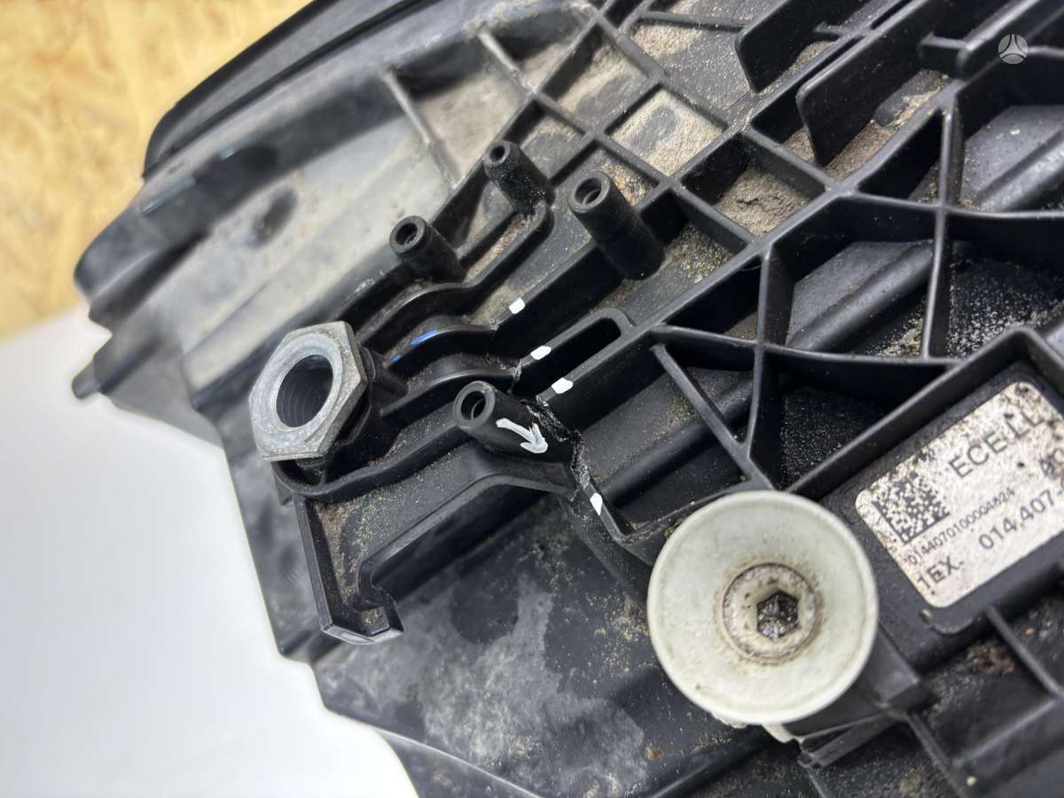 BMW 5 serija, 849527908, Cen25037
