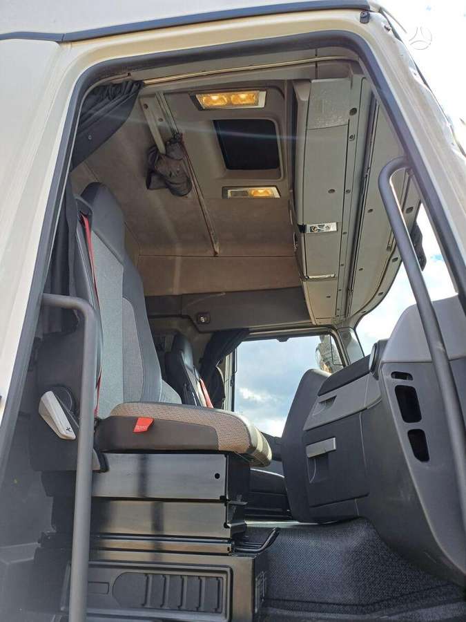 Renault +LOHR 2007, auto transporters