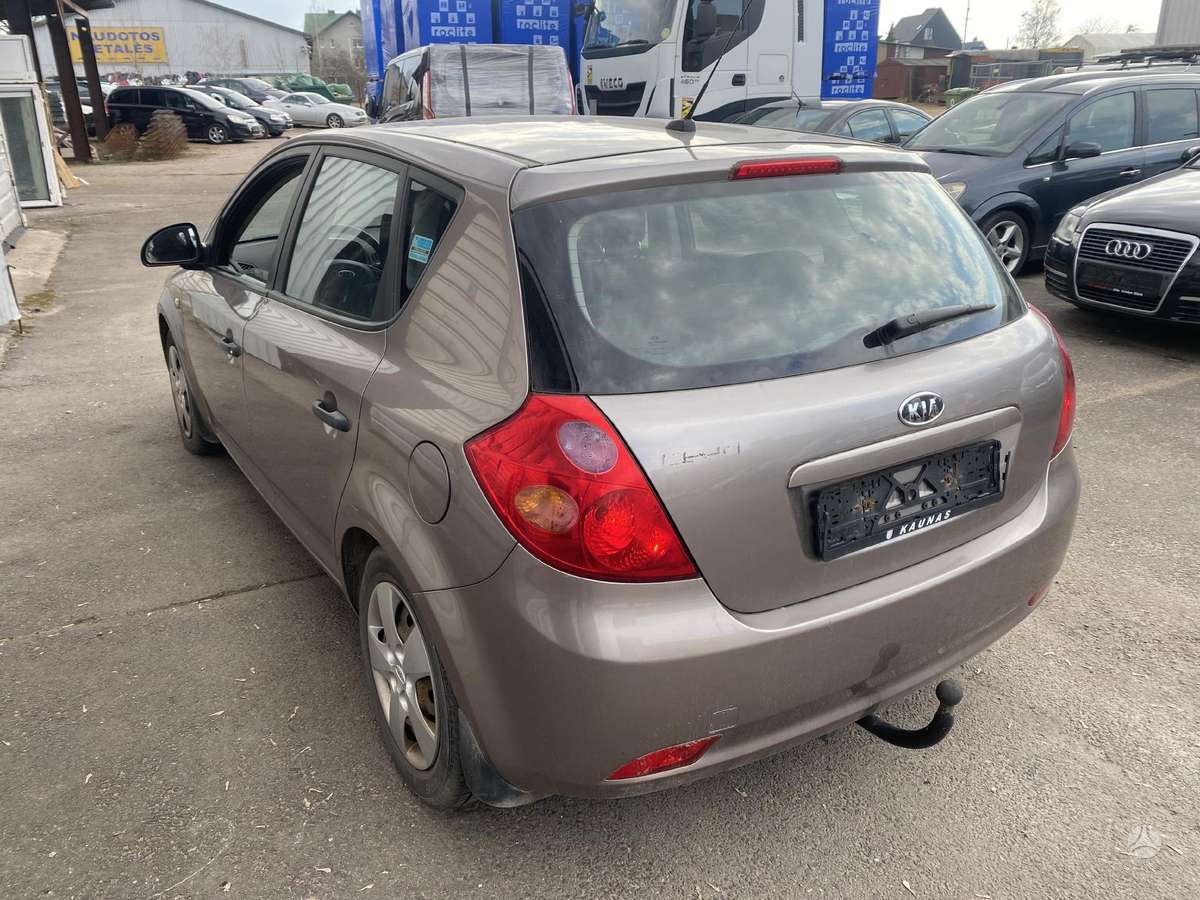 Kia Ceed for parts