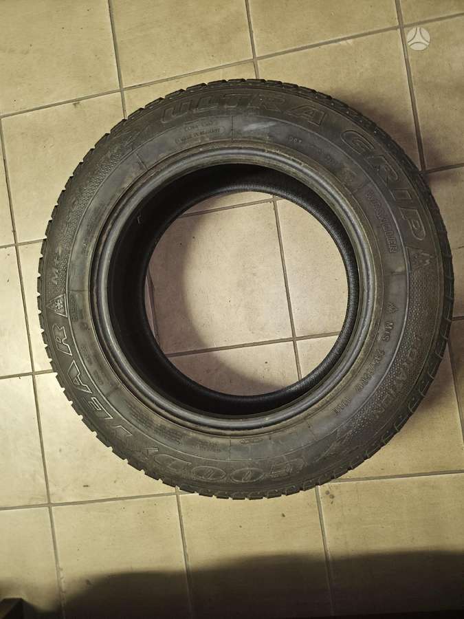 Goodyear, winter 235/65 R17
