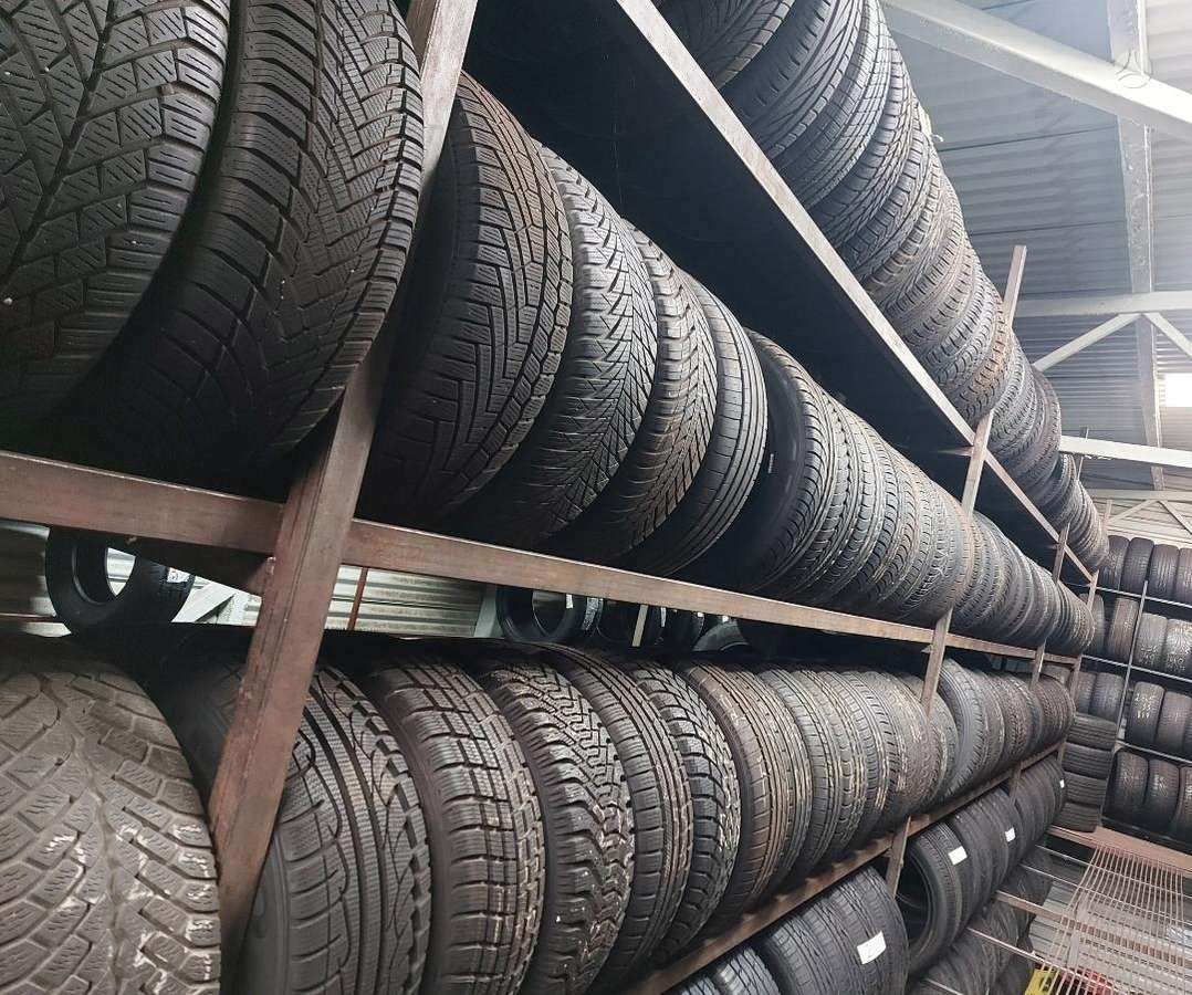 Goodyear, winter 235/65 R17