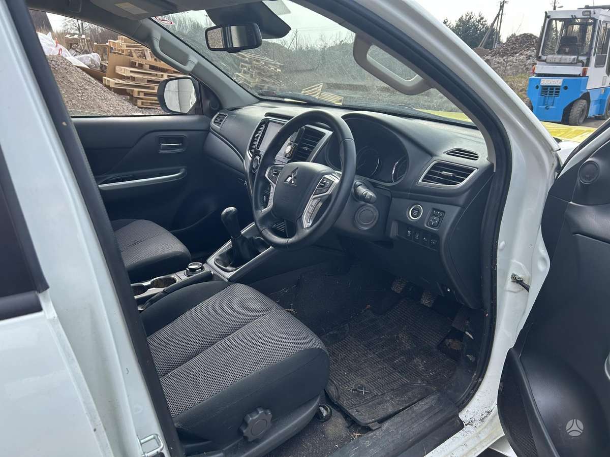 Mitsubishi L200