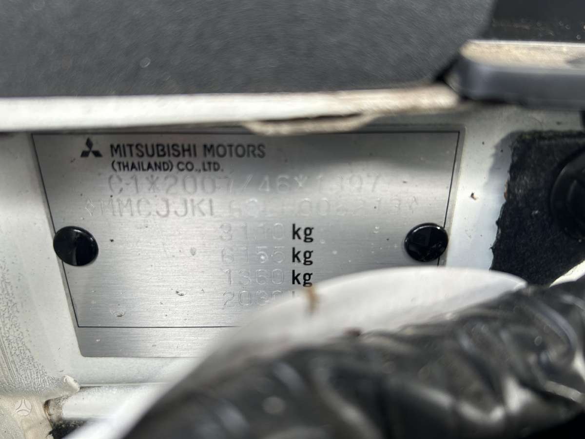 Mitsubishi L200