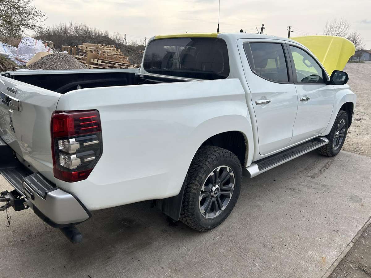 Mitsubishi L200