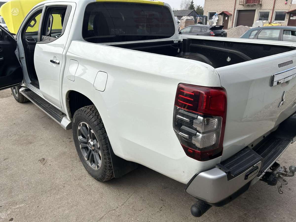 Mitsubishi L200