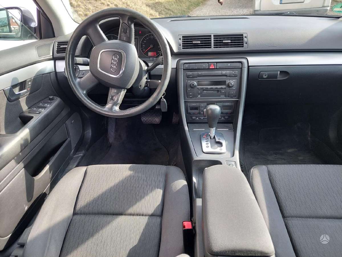Audi A4, 2.5 l., Седан