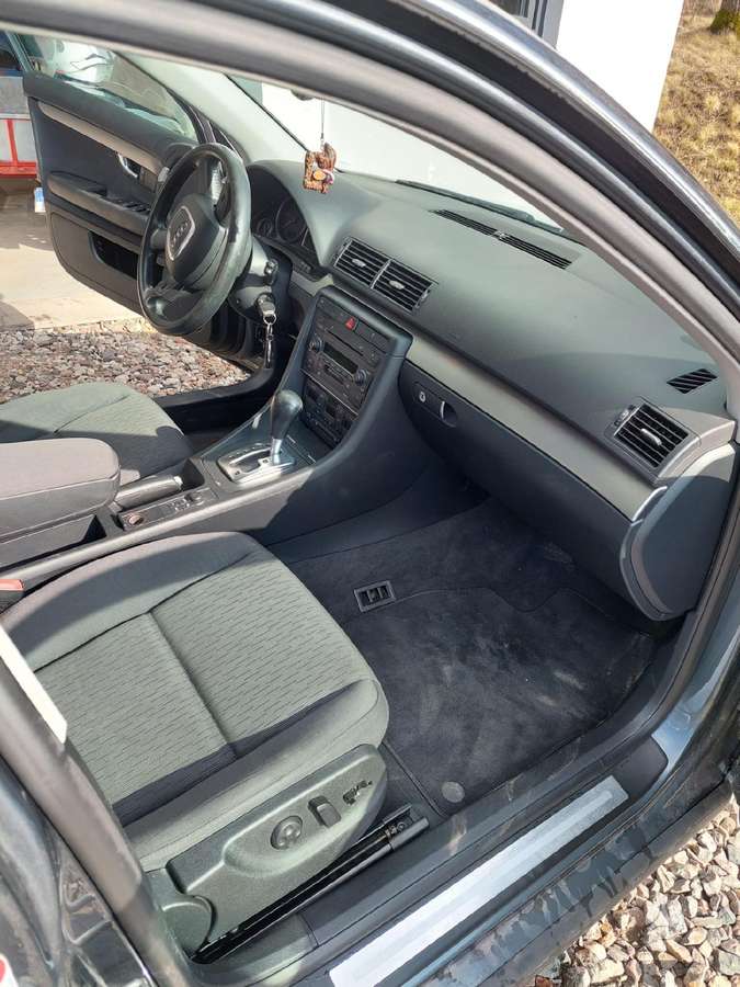 Audi A4, 2.5 l., Седан