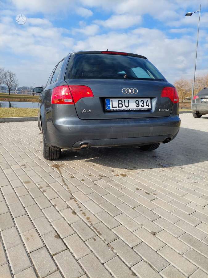 Audi A4, 2.5 l., Седан