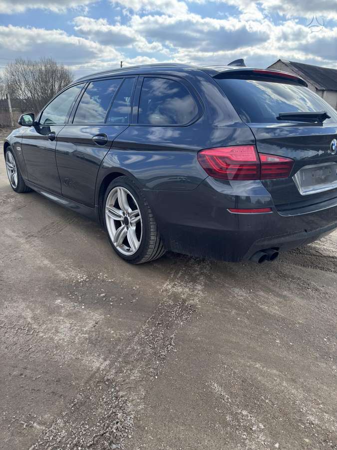 BMW 520 dalimis