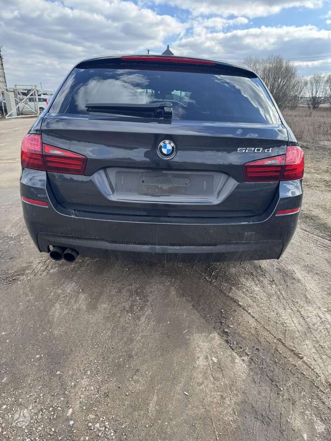 BMW 520 for parts