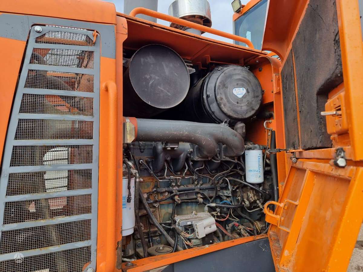Doosan DL300, frontal loader