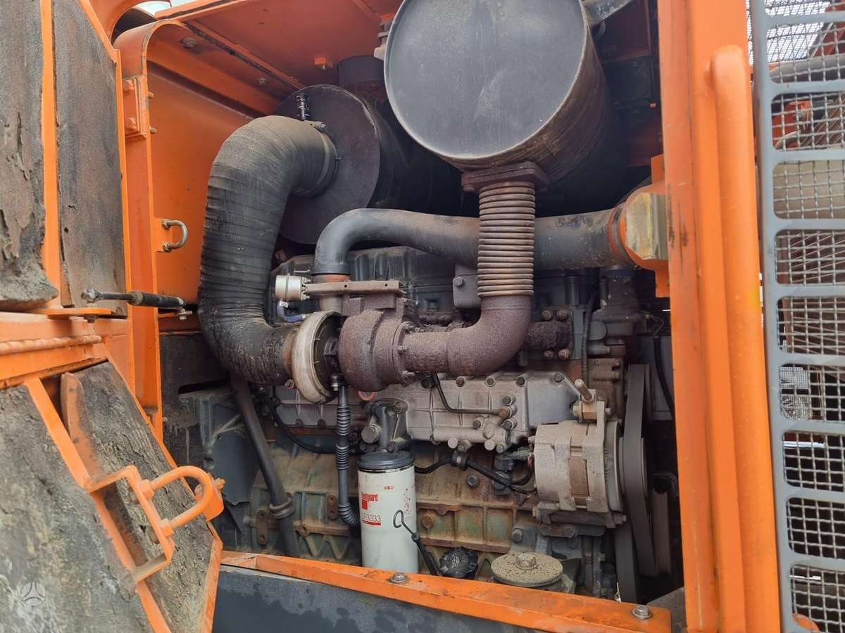 Doosan DL300, frontal loader