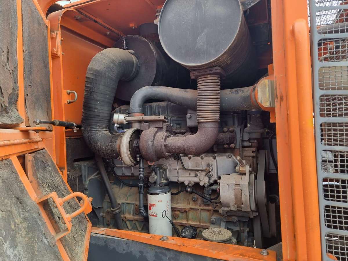 Doosan DL300, фронтальные погрузчики