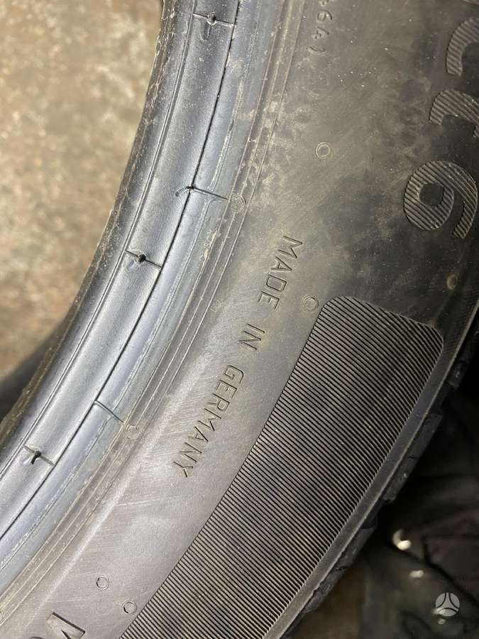 Continental, летние 235/45 R19