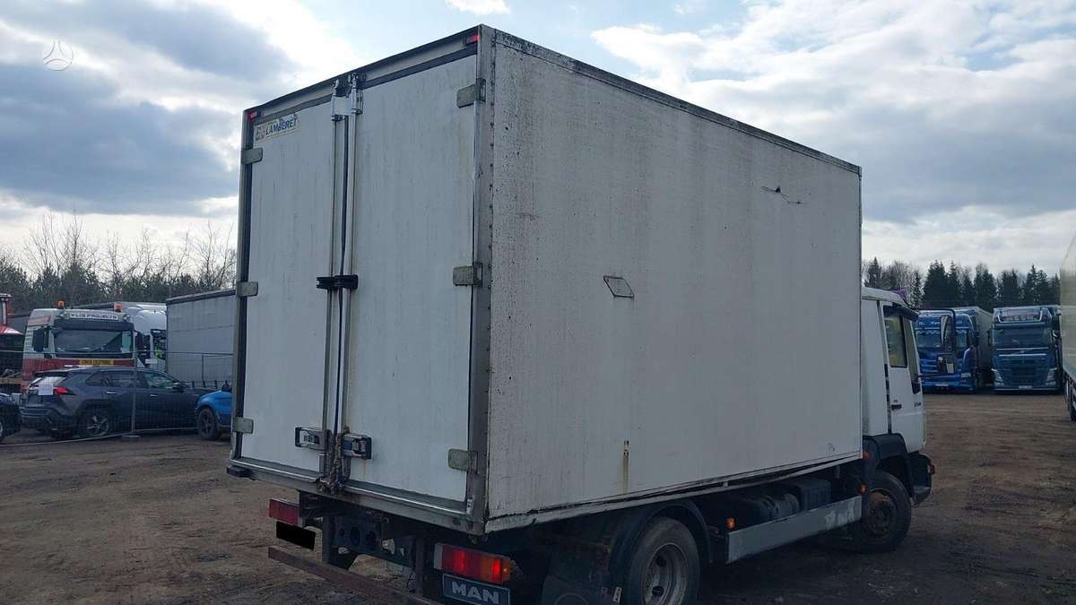 MAN Le8.180, trucks