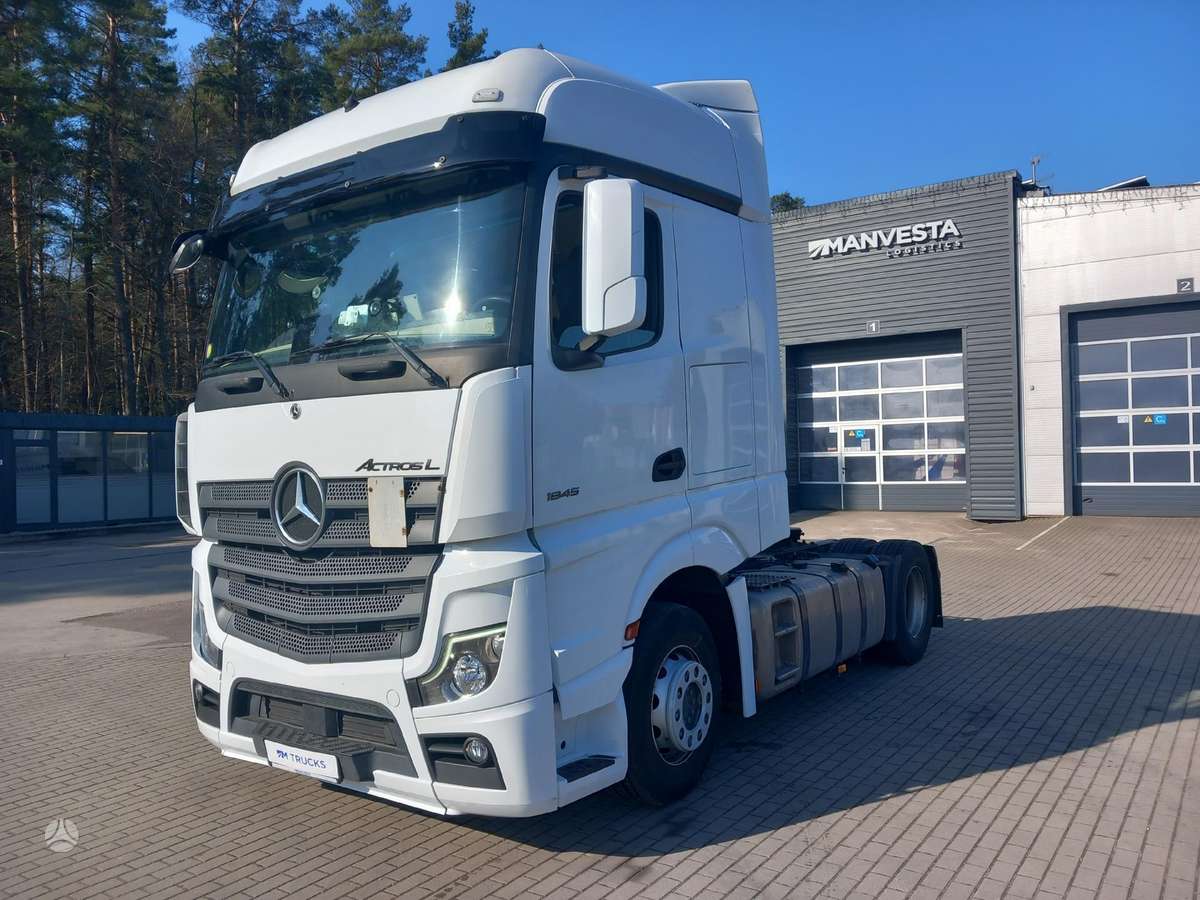 Mercedes-Benz Actros 1845 LS Big Space, double sleeper