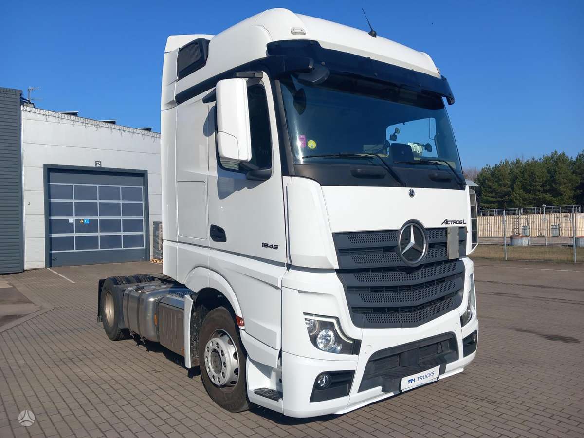 Mercedes-Benz Actros 1845 LS Big Space, double sleeper