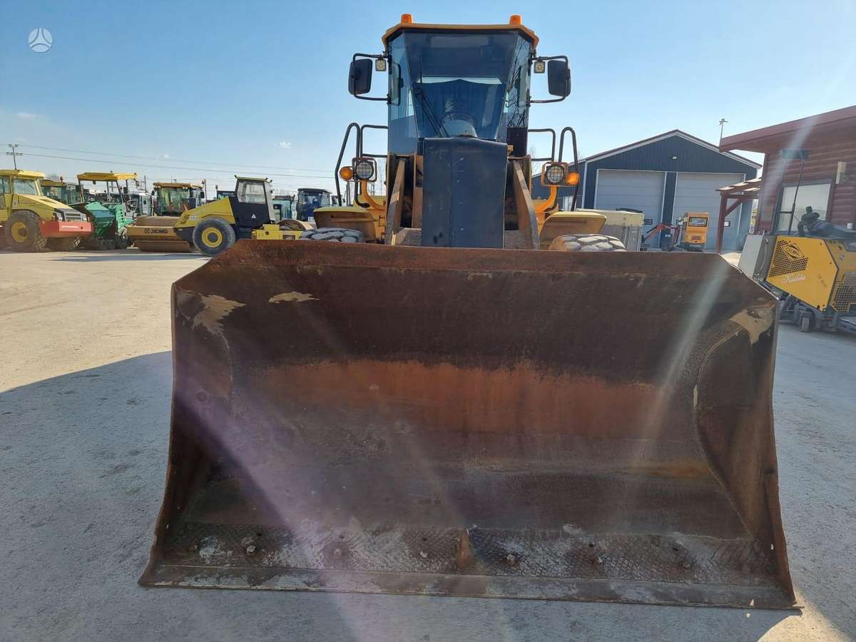 Hyundai HL 757-7, frontal loader