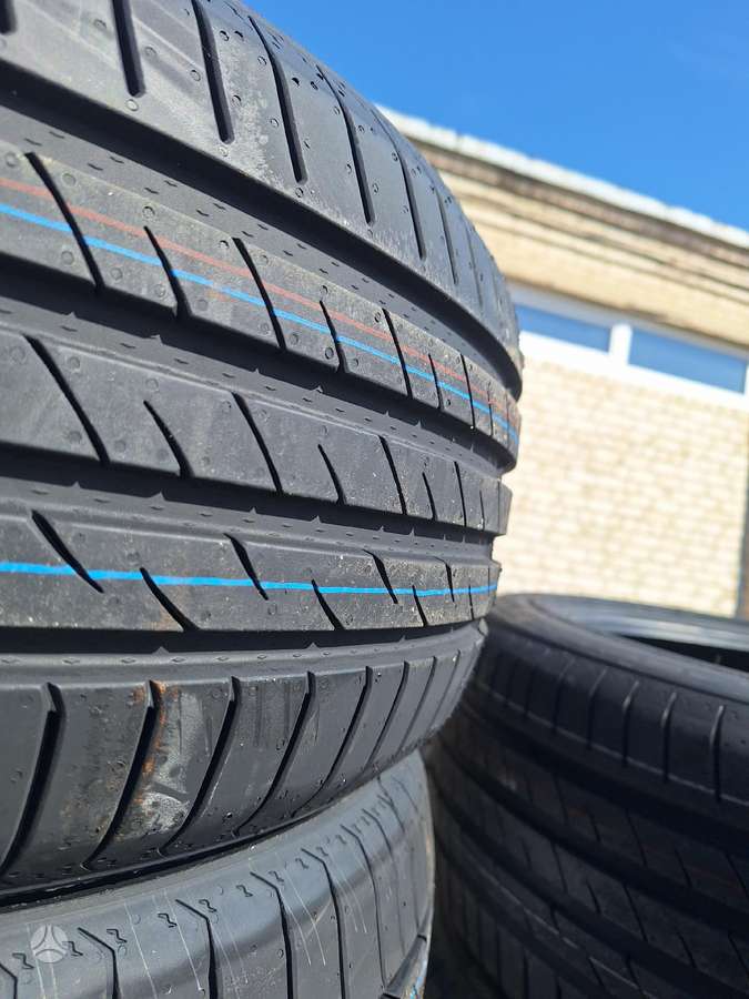 Maxtrek, summer 225/45 R17