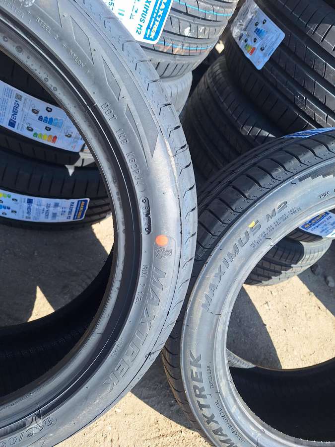Maxtrek, summer 225/45 R17