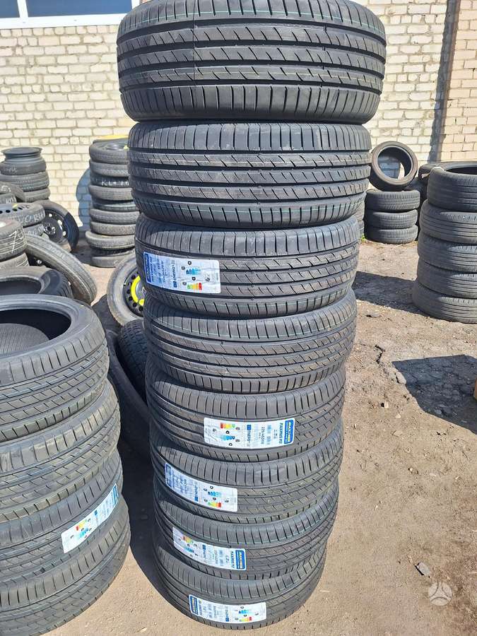 Maxtrek, summer 225/45 R18