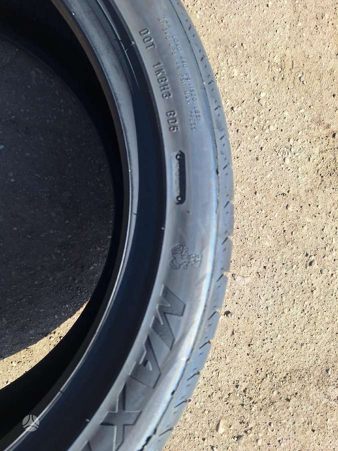 Maxtrek, summer 225/45 R18