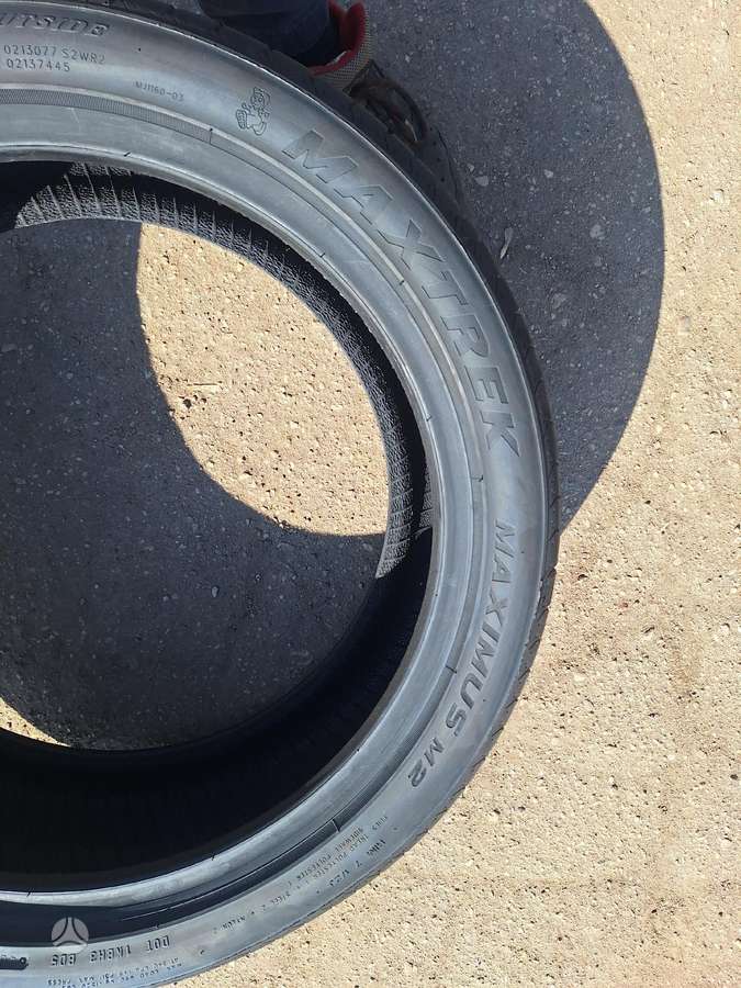 Maxtrek, summer 225/45 R18
