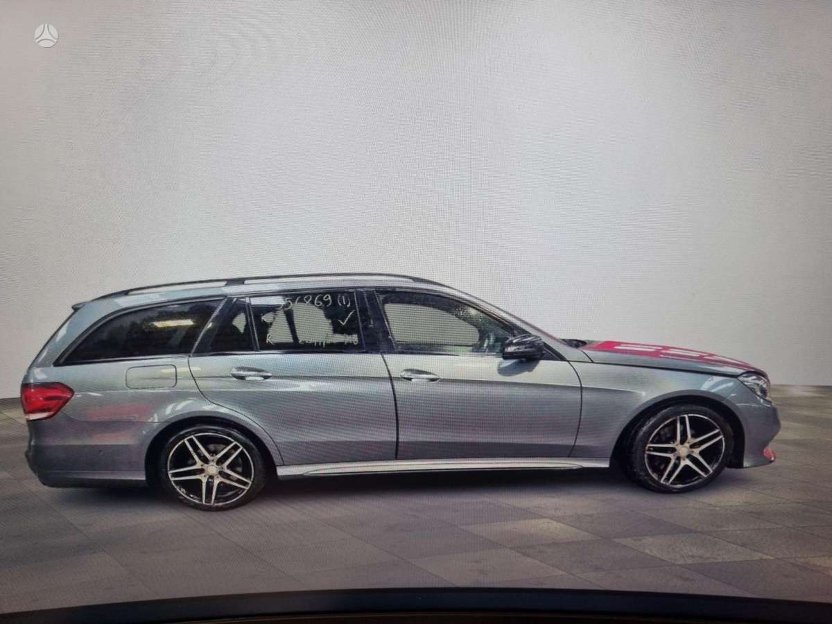 Mercedes-Benz E200