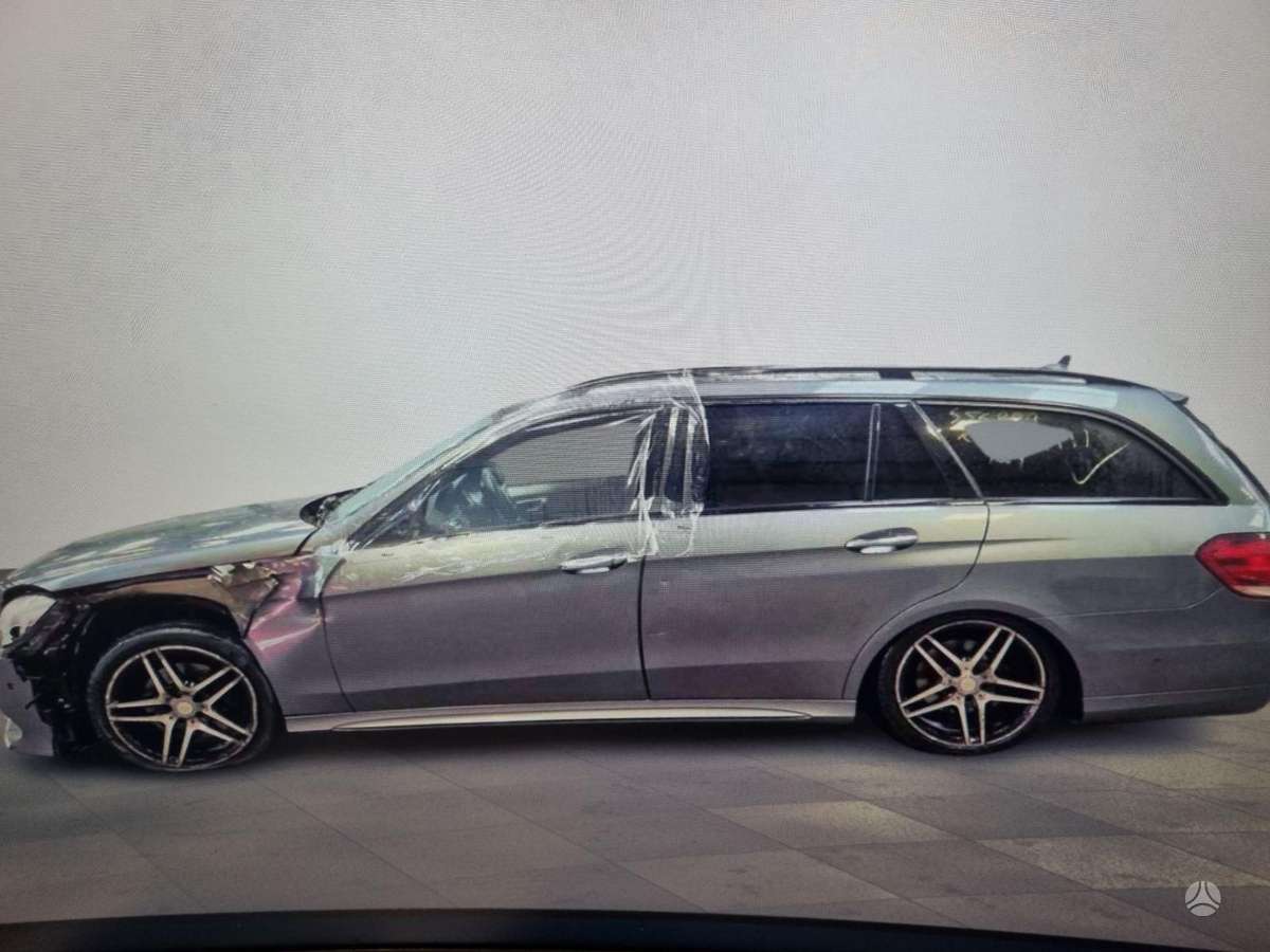 Mercedes-Benz E200