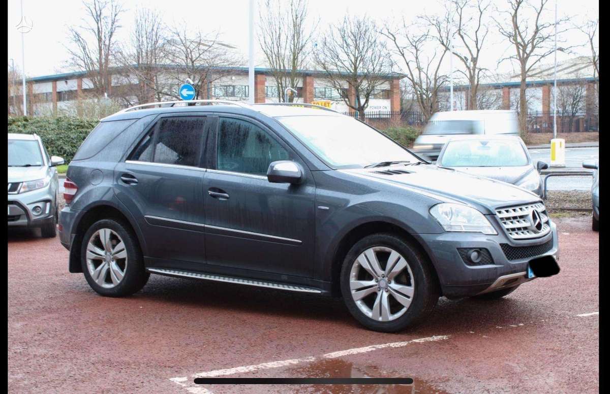 Mercedes-Benz ML350