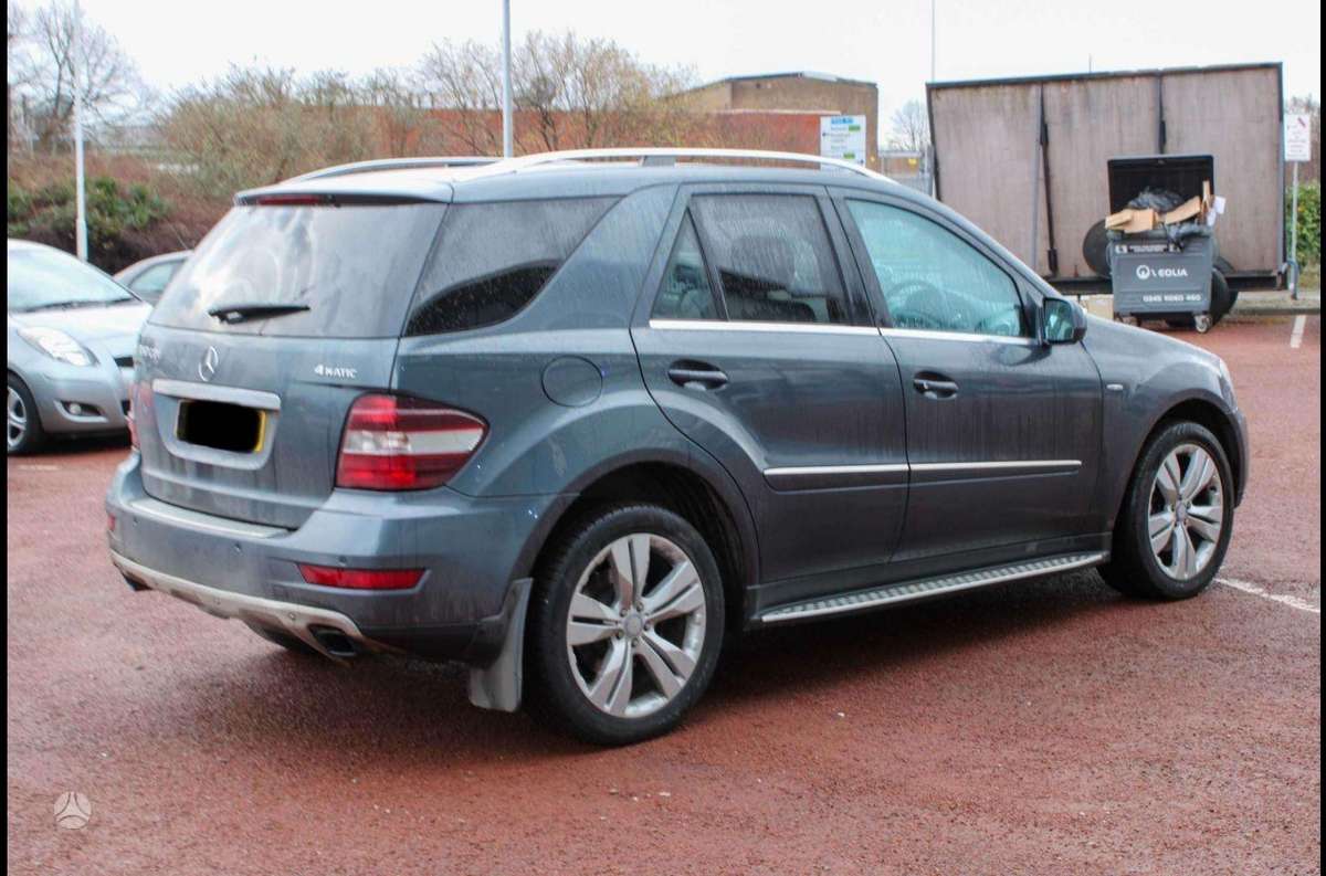Mercedes-Benz ML350