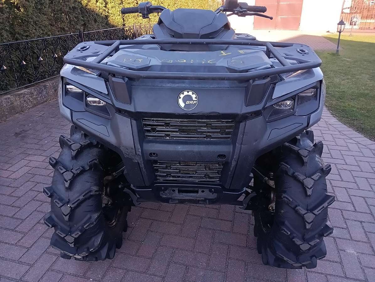 Can-Am Outlander, atv / quad