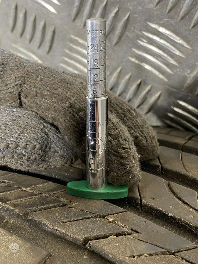 Nexen, summer 245/45 R18